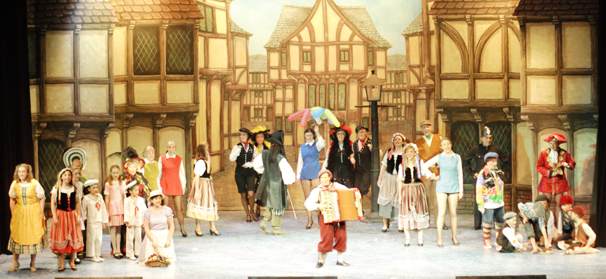 Broxbourne Theatre Company in award winning Dick Whittington pantomime at Broxbourne Civic Hall January 2007
